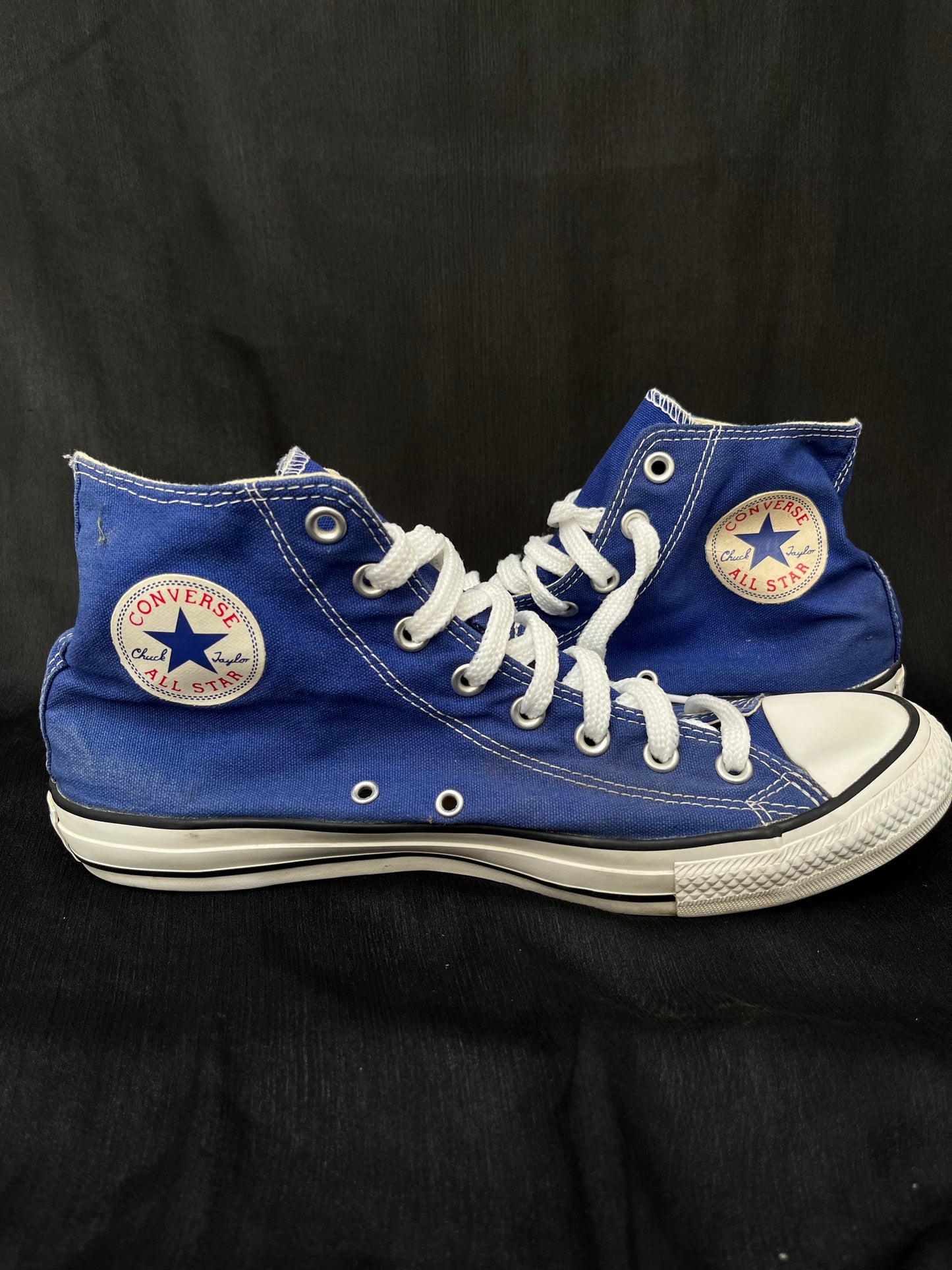 Royal blue hightop converse