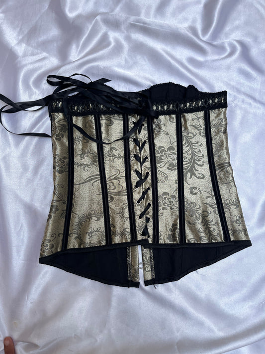 Dreamy silk corset