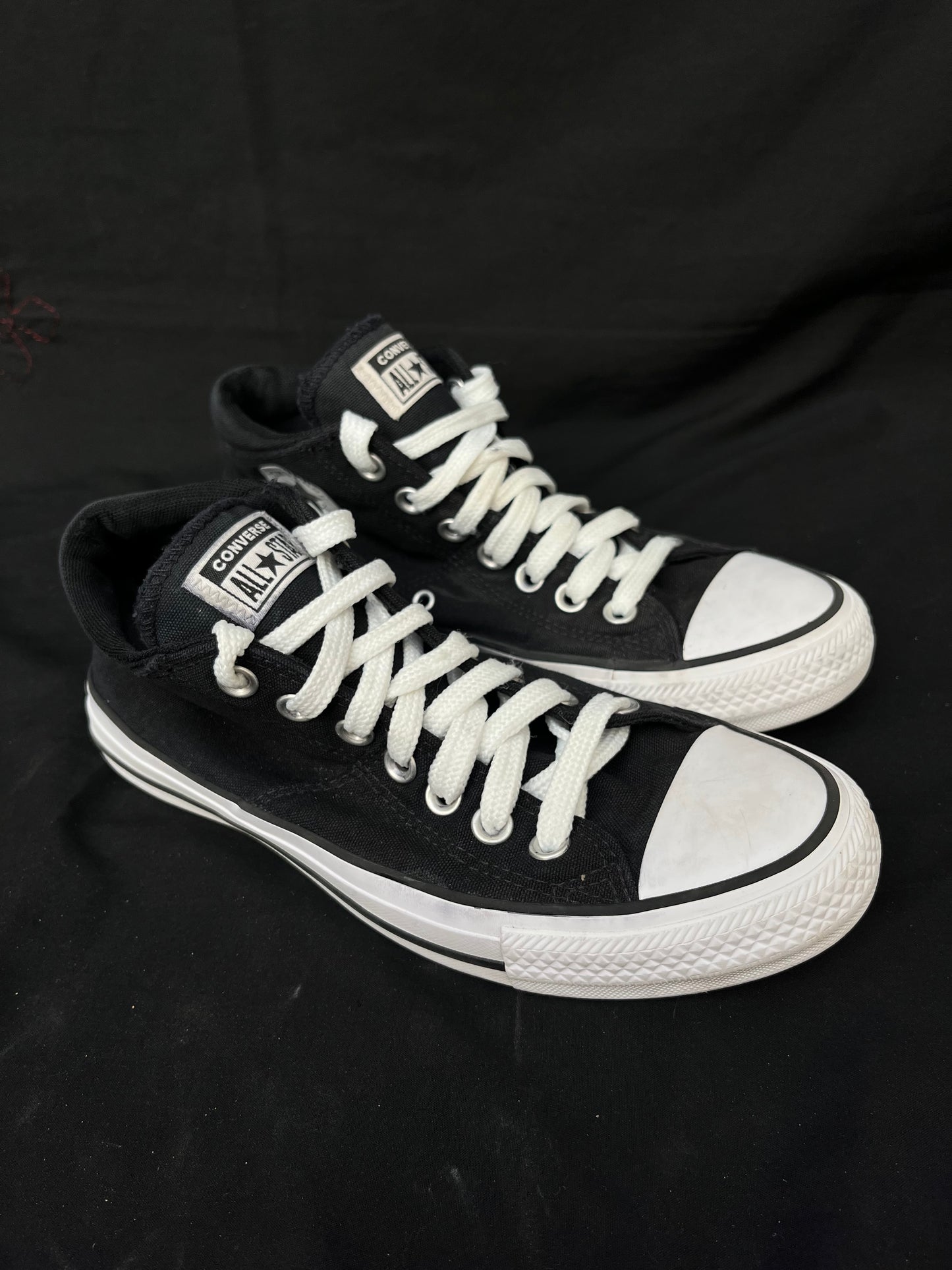 Black lowtop converse