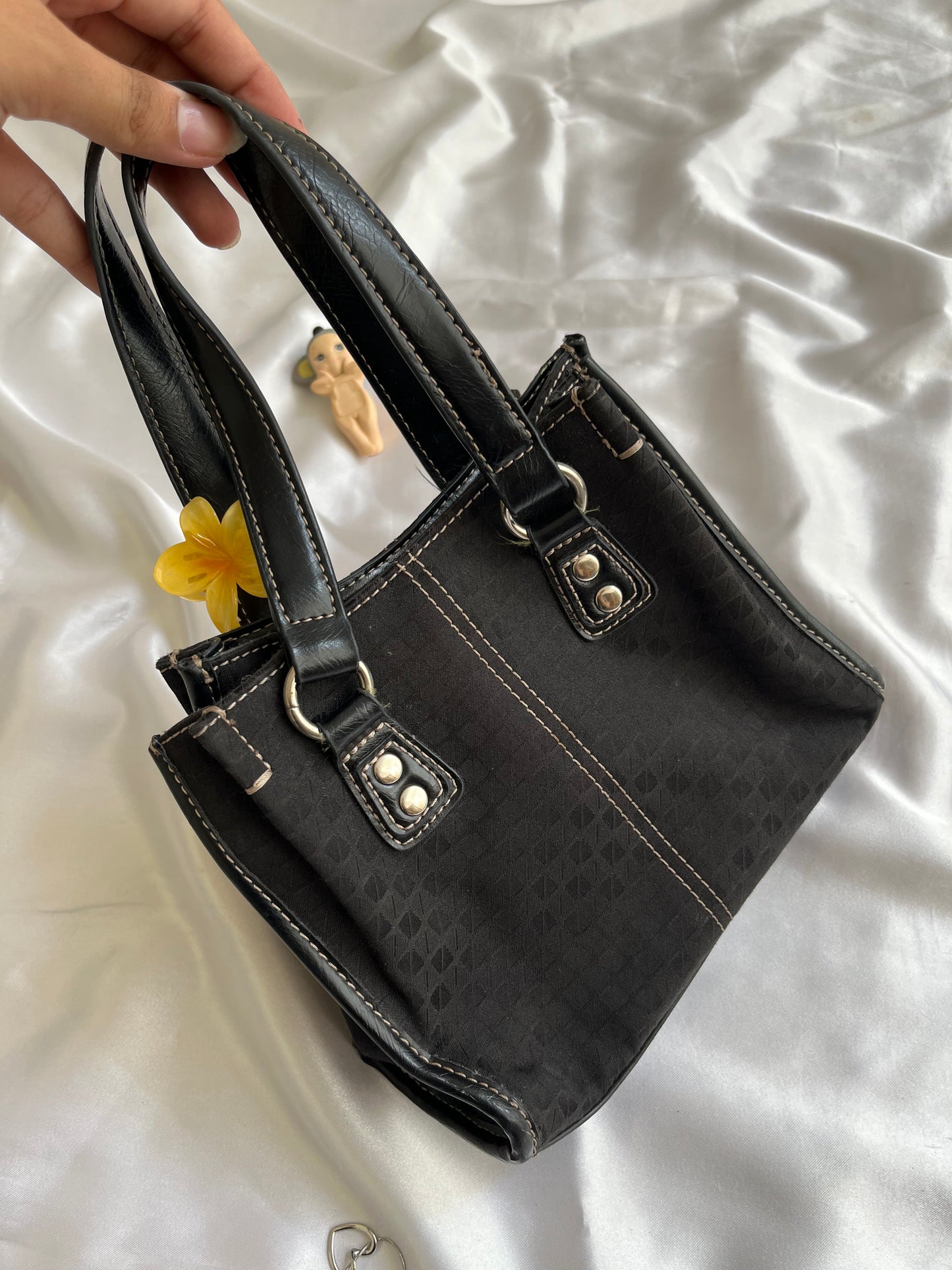 Black mini bag drop