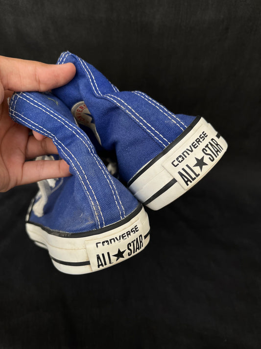 Royal blue hightop converse