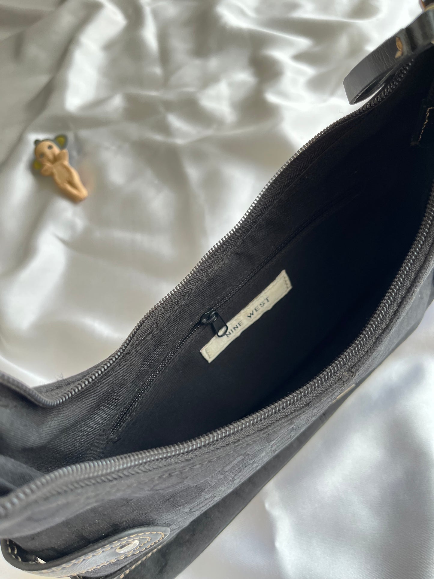 Black mini bag drop