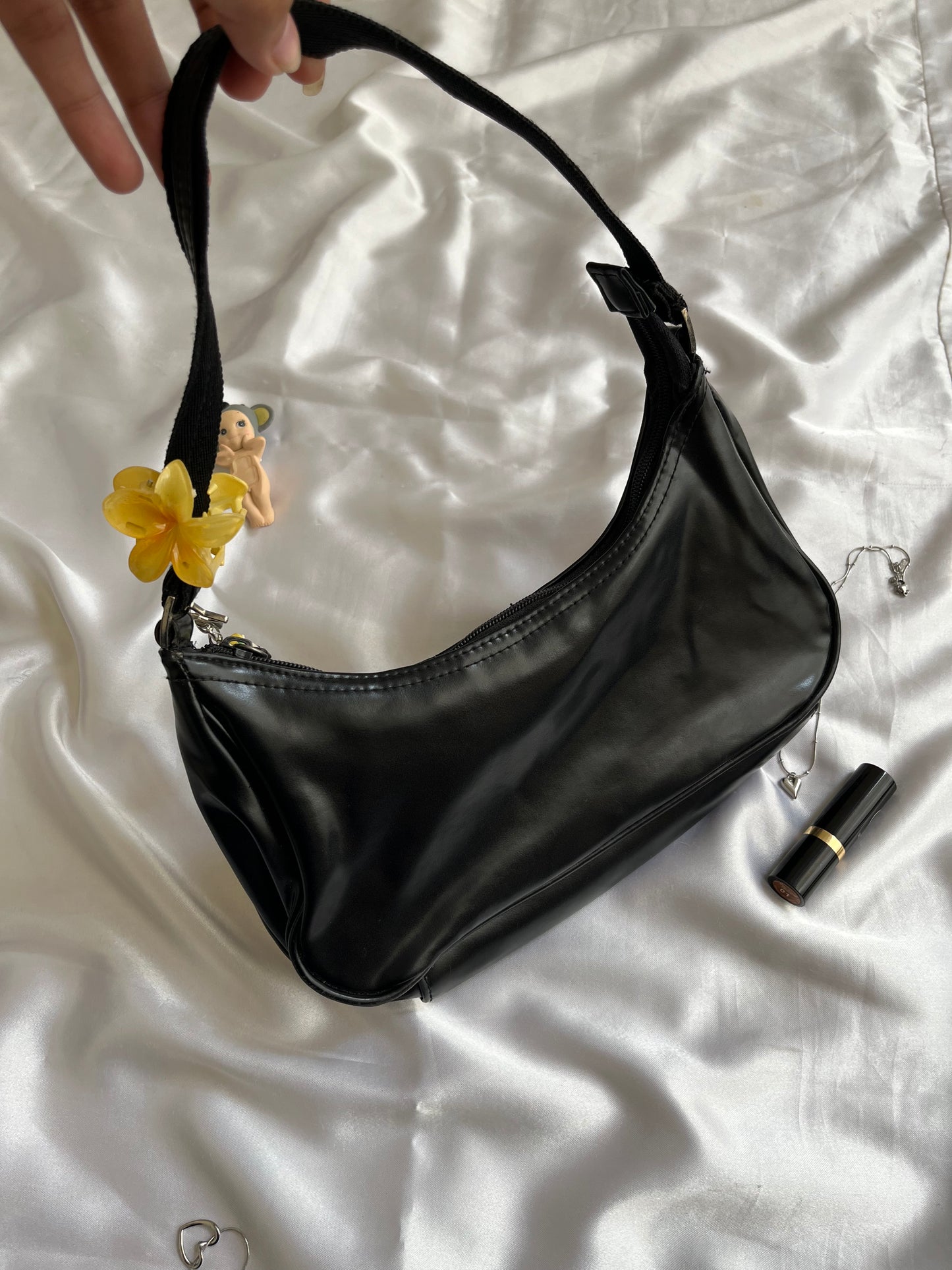 Black mini bag drop