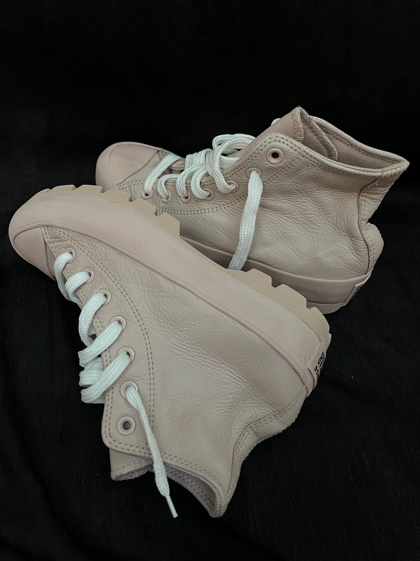 Dusty pink lugged hightops
