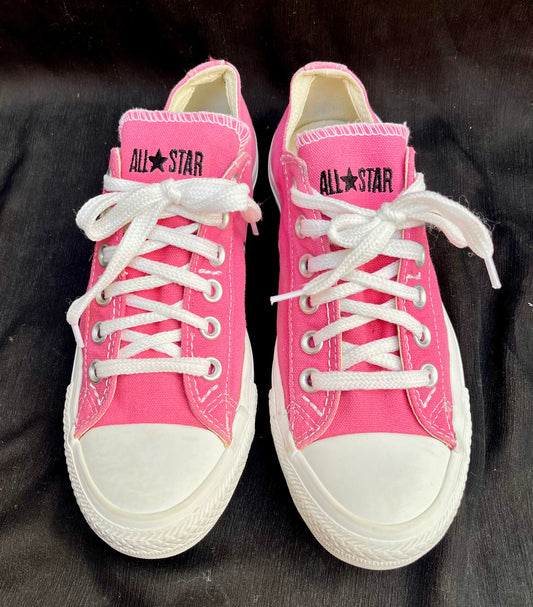 Pink lowtop converse