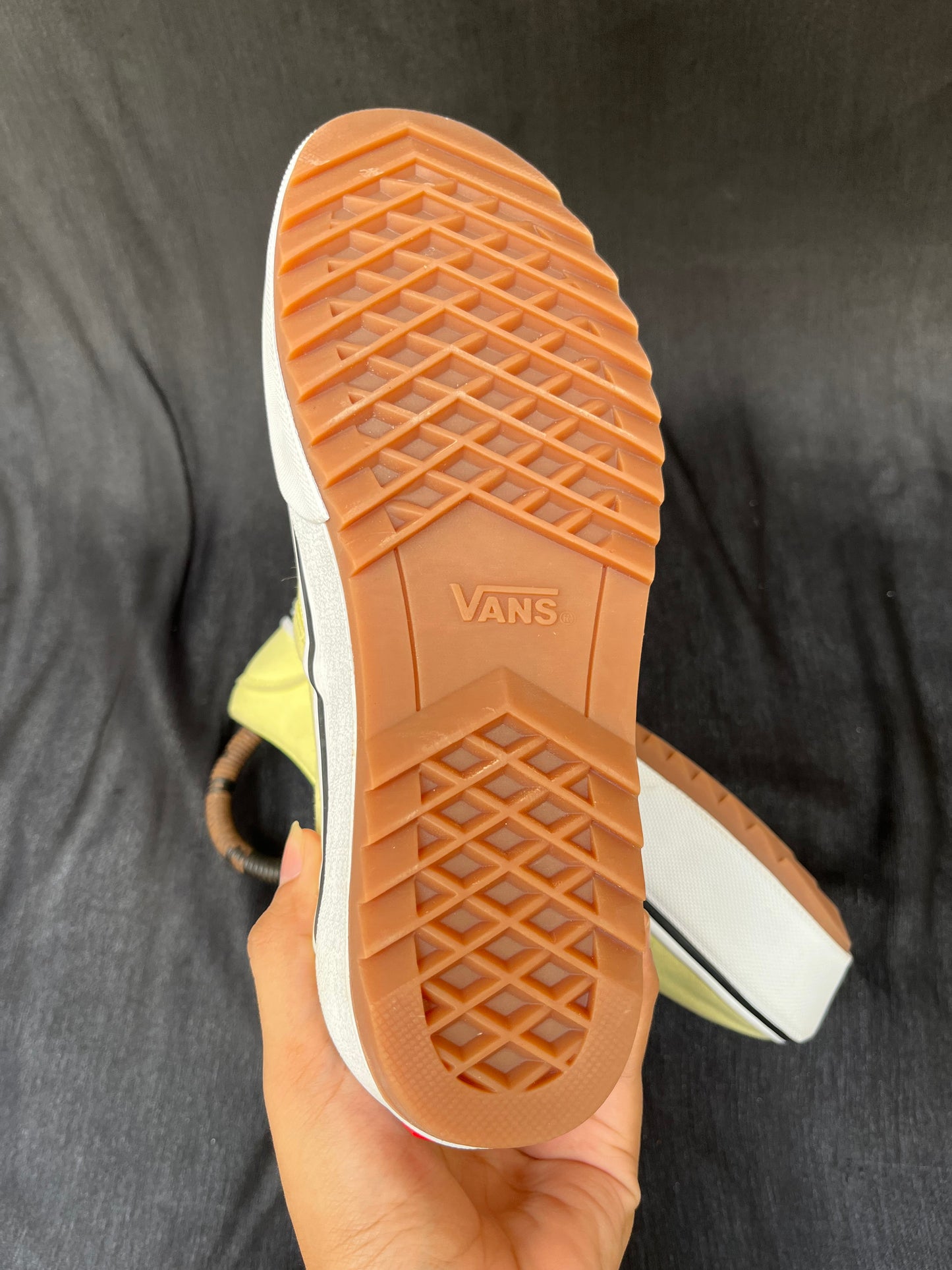 Original yellow vans platform (37)