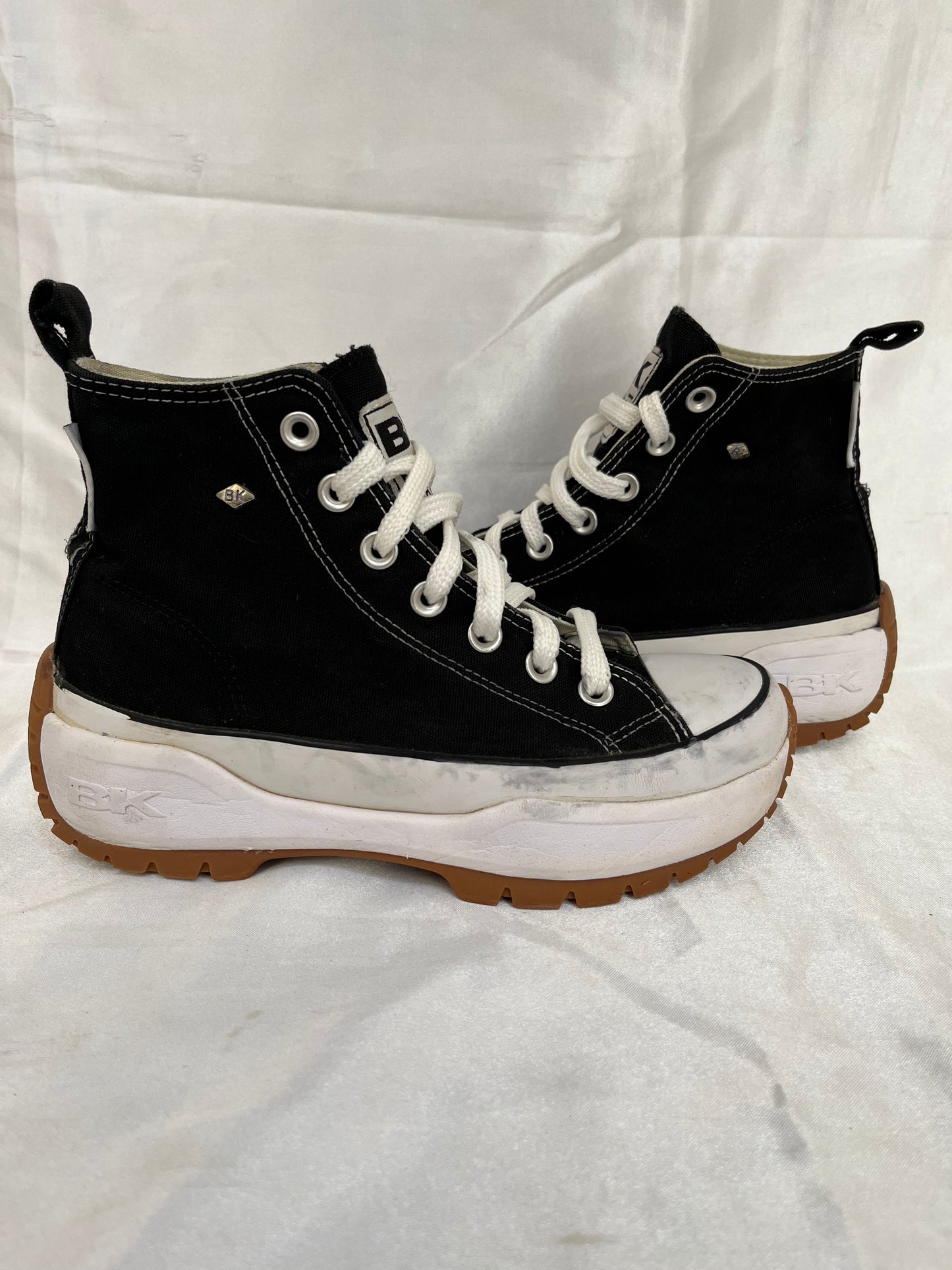 Black Runstar hightops