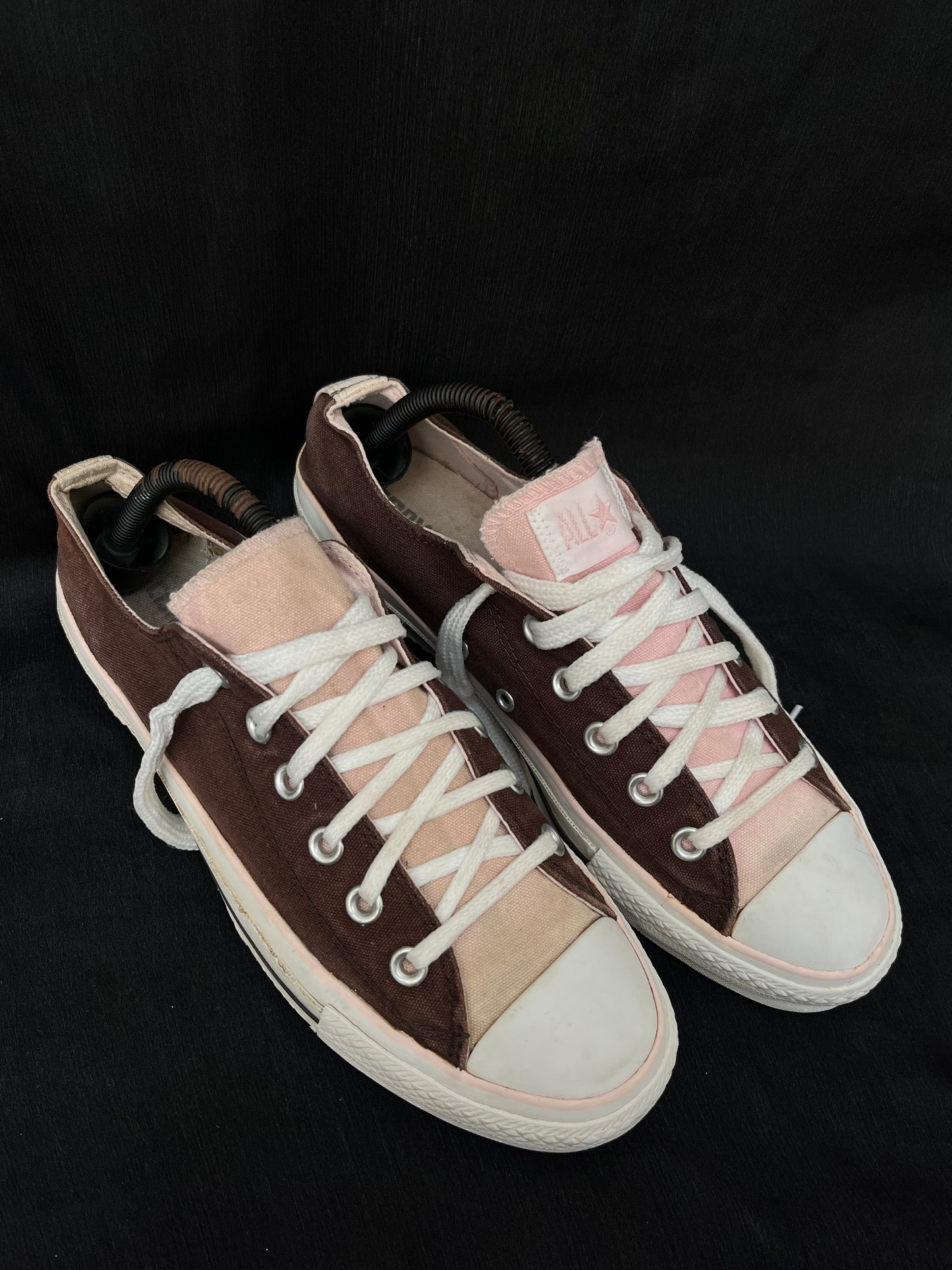 Dark brown lowtop converse