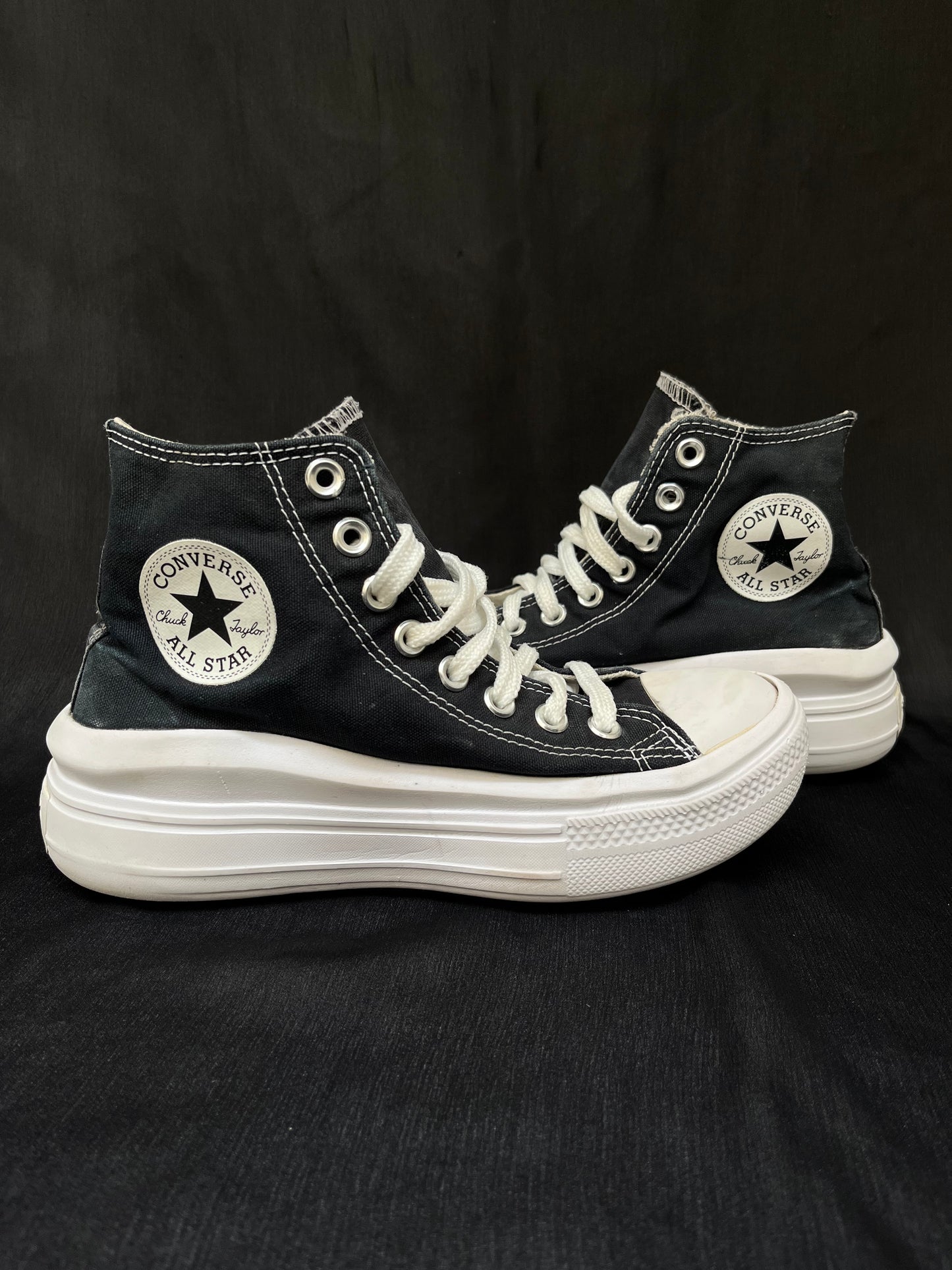 Platform black hightops