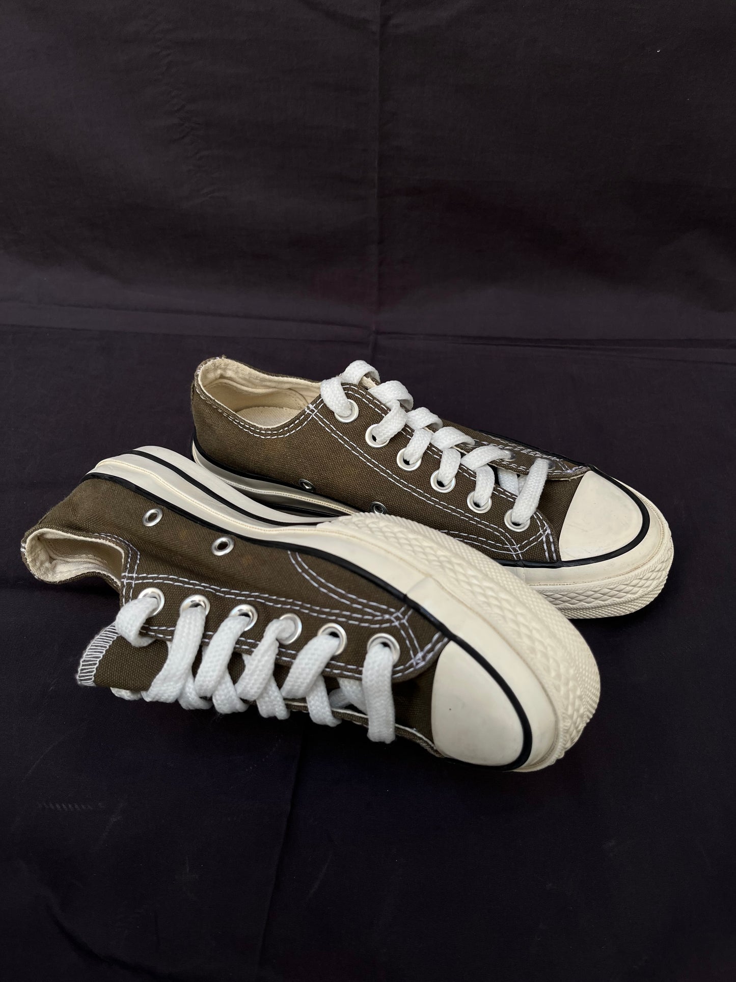 Olive green lowtop
