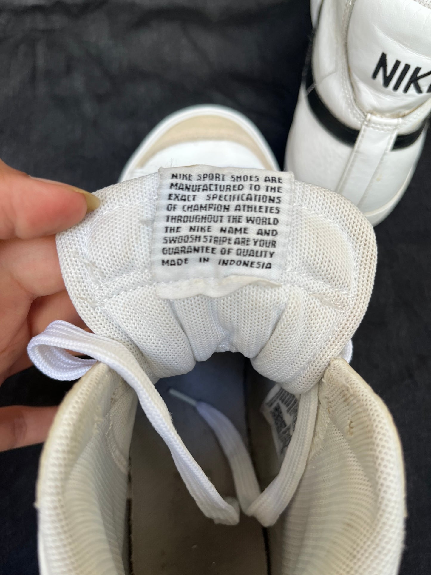 Nike blazer mid 77 vintage white black (40)