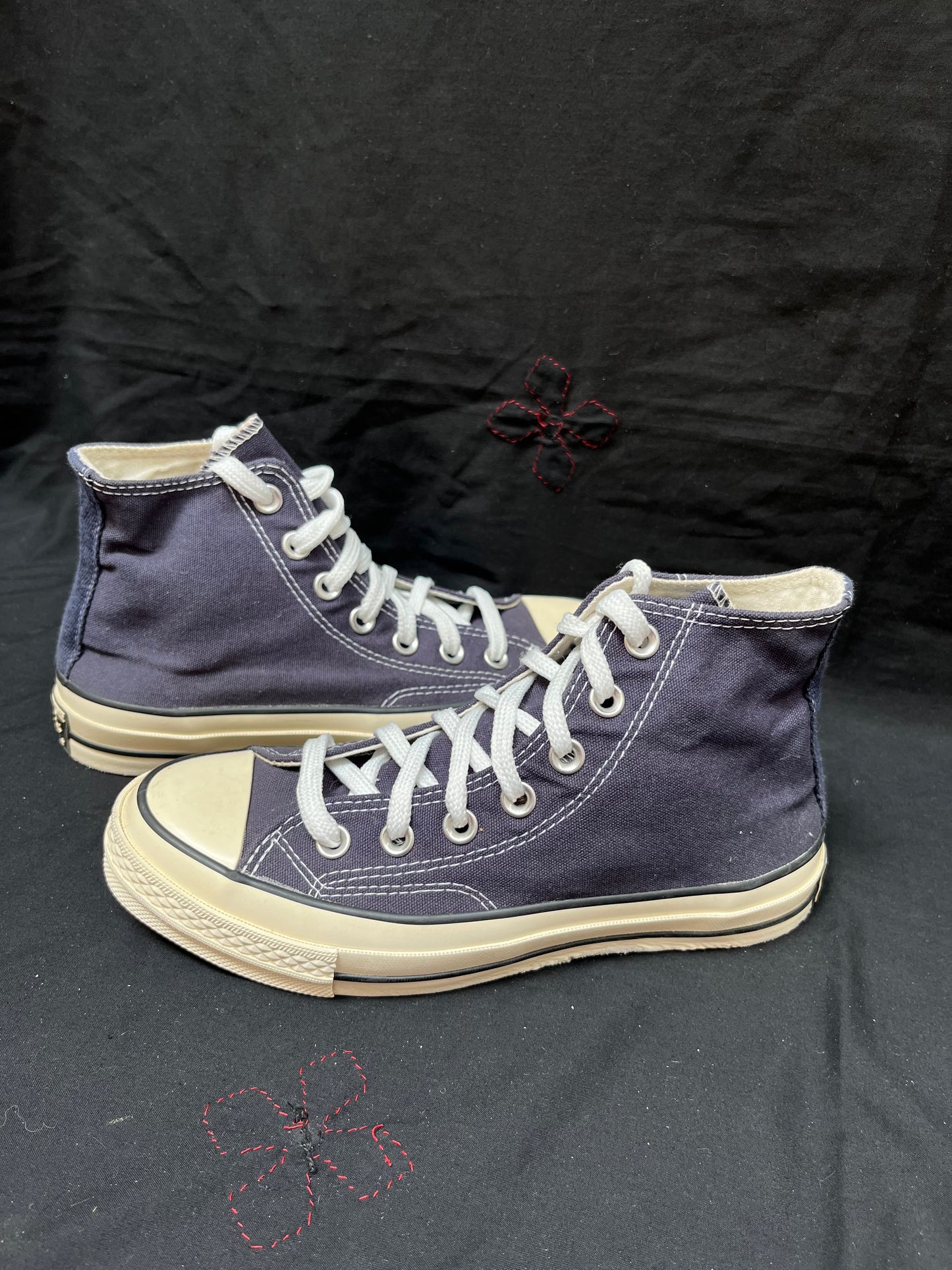 Dark navy blue hightop chuck Taylor