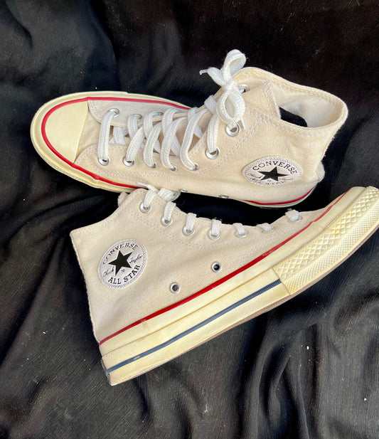 Beige hightop converse 37