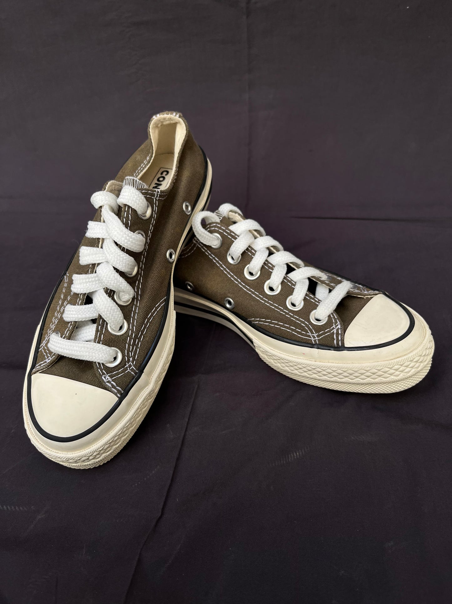 Olive green chuck Taylor Hightop n lowtop