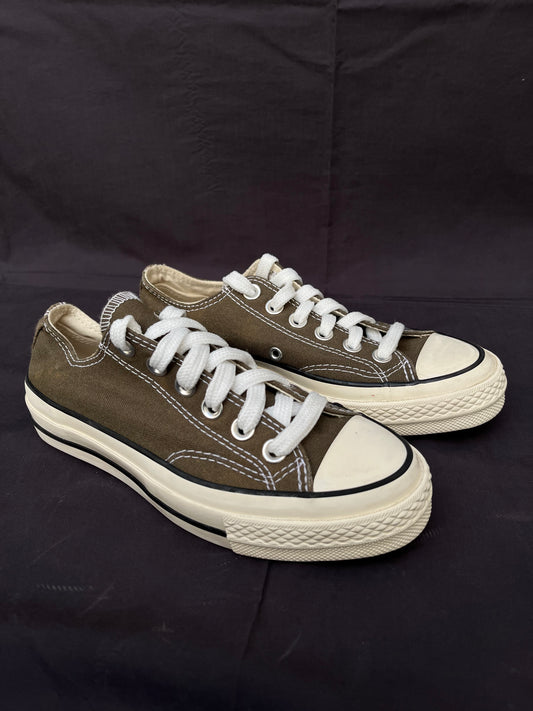 Olive green lowtop