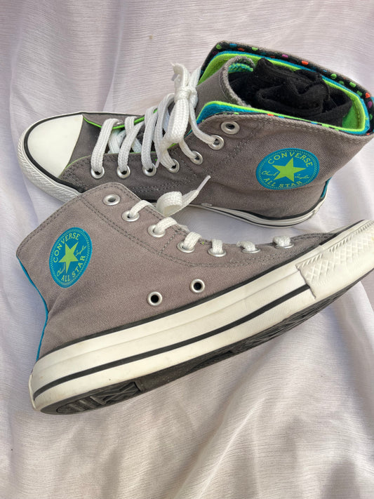 Grey two folds  polka dots chuck Taylor HI