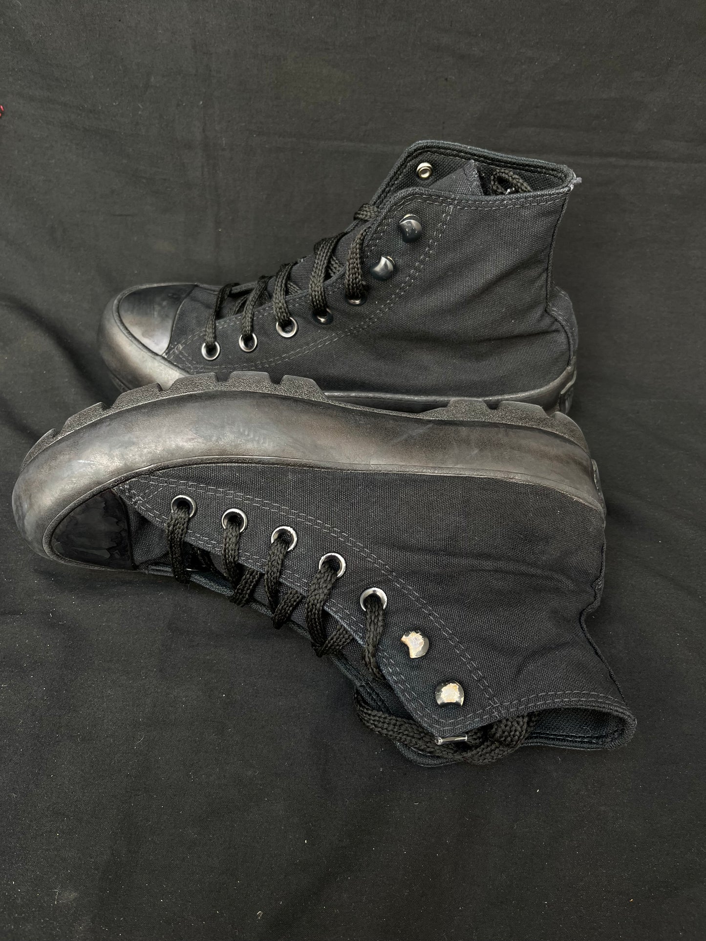 Full Black lugged high top 38