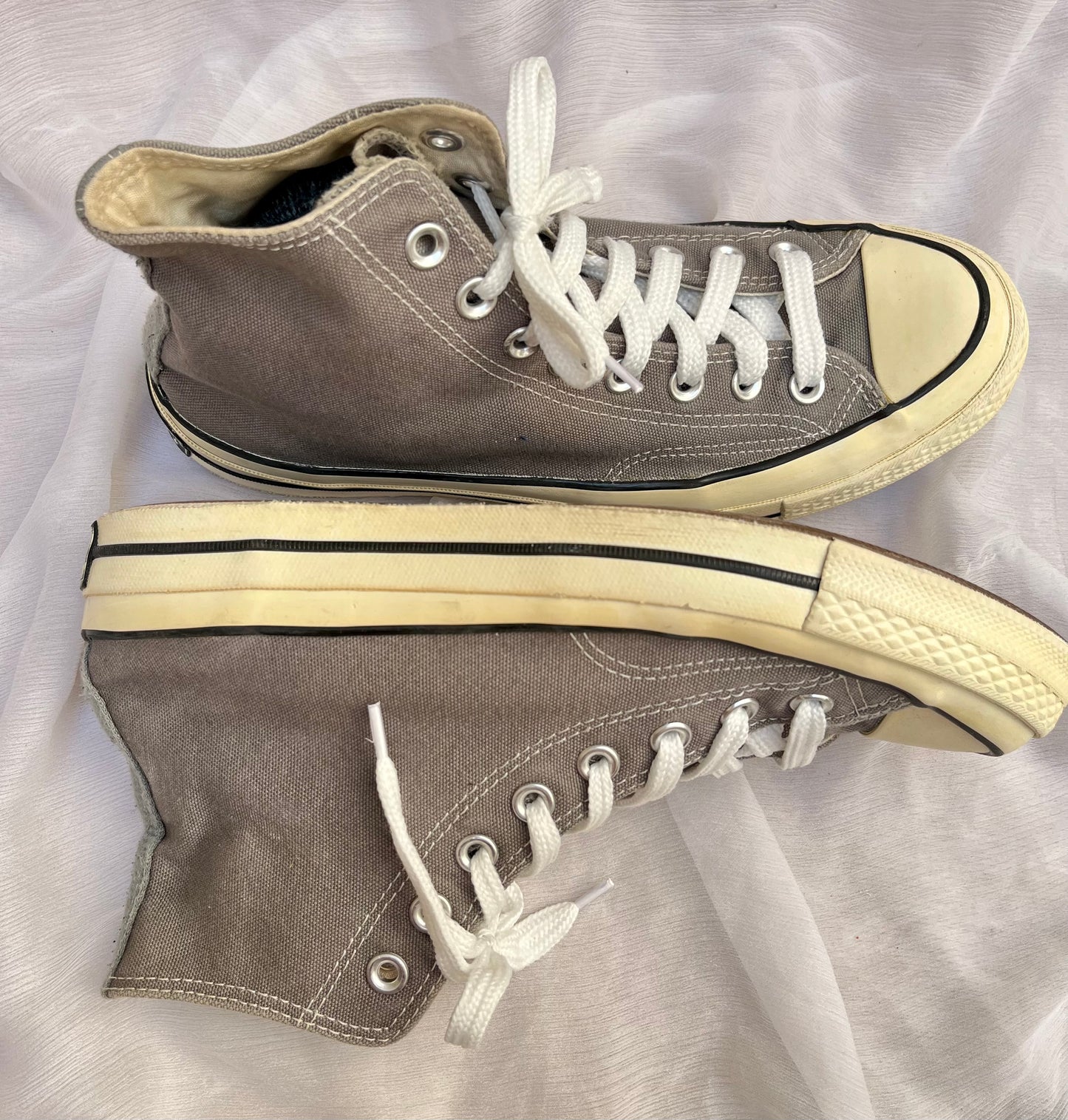 Grey chuck Taylor 70 HI