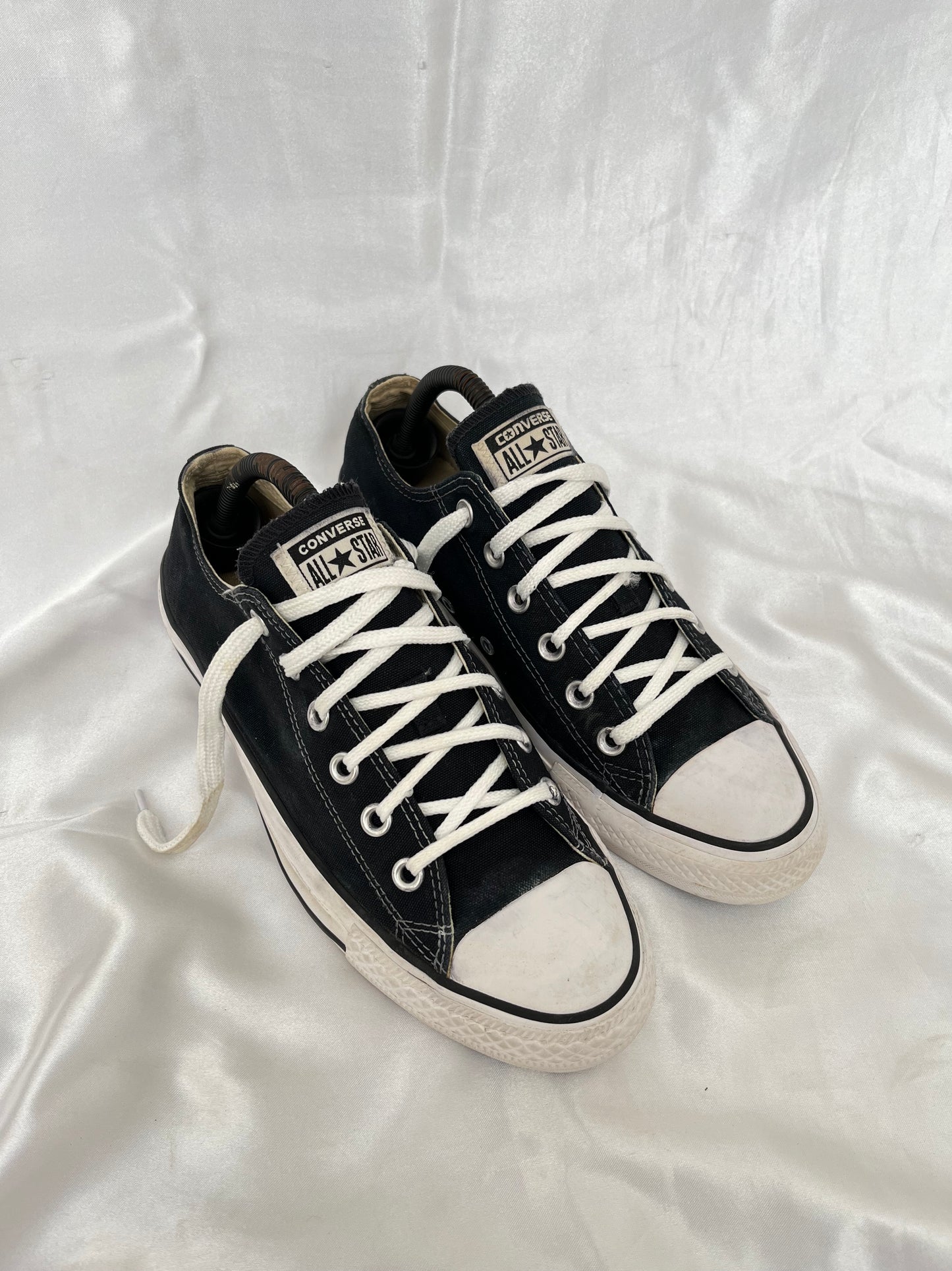 Black lowtop converse