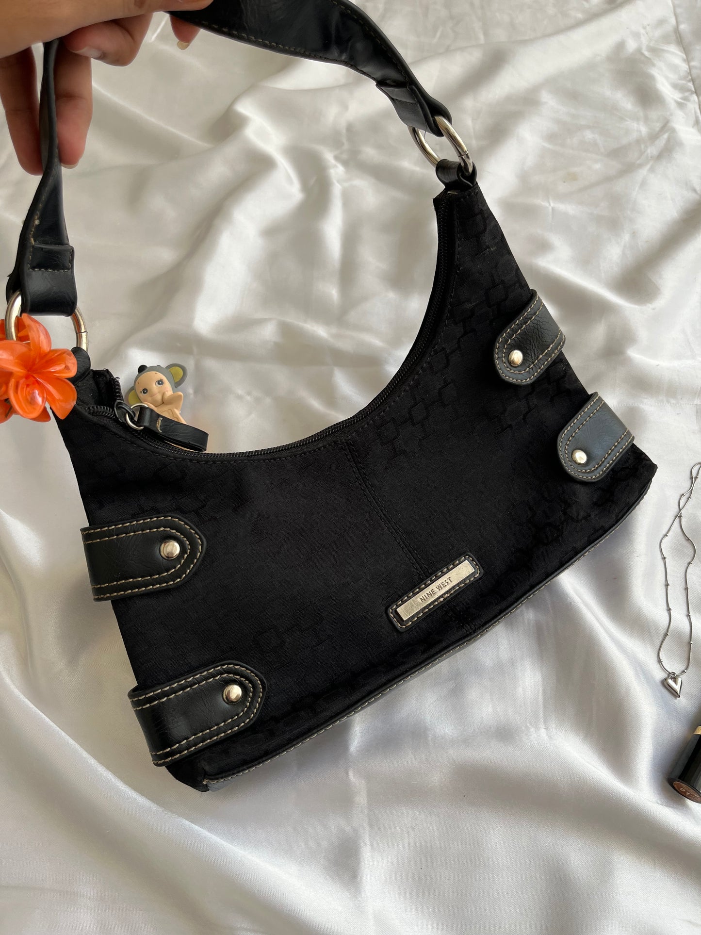 Black mini bag drop