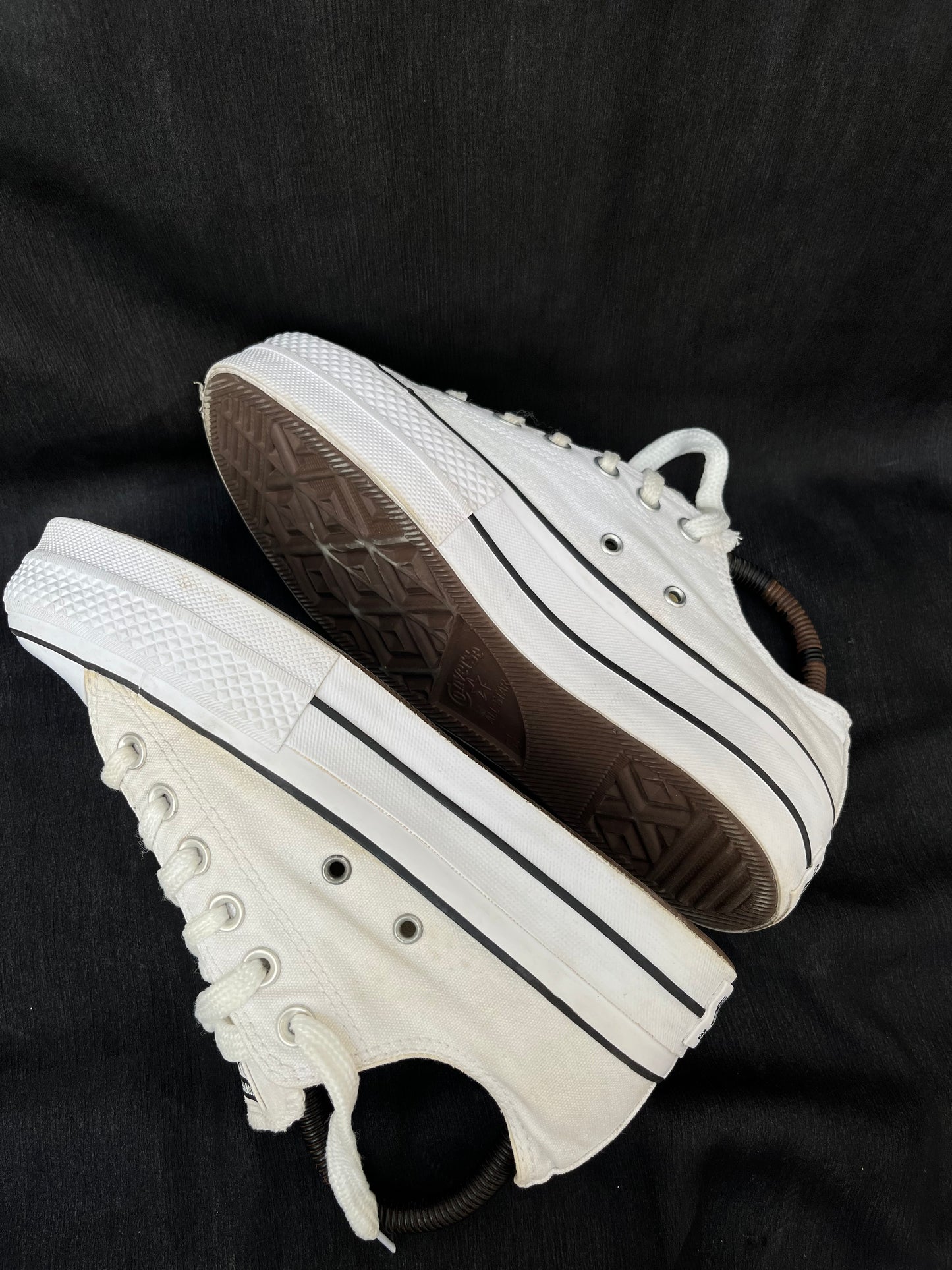 Platform white lowtop converse