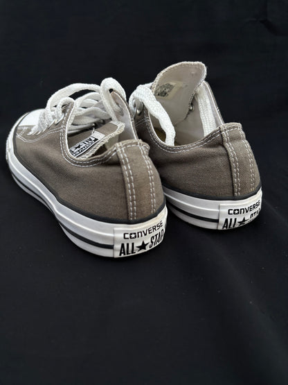 Grey lowtop converse — preloved, excellent condition, photo 3 of 3