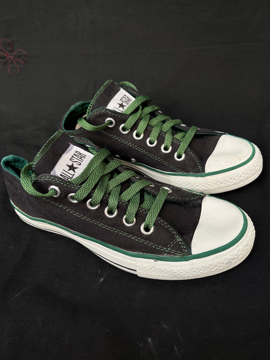 Black n green low top 37.5