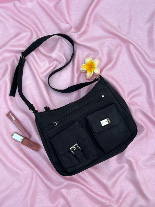 Black uni bag