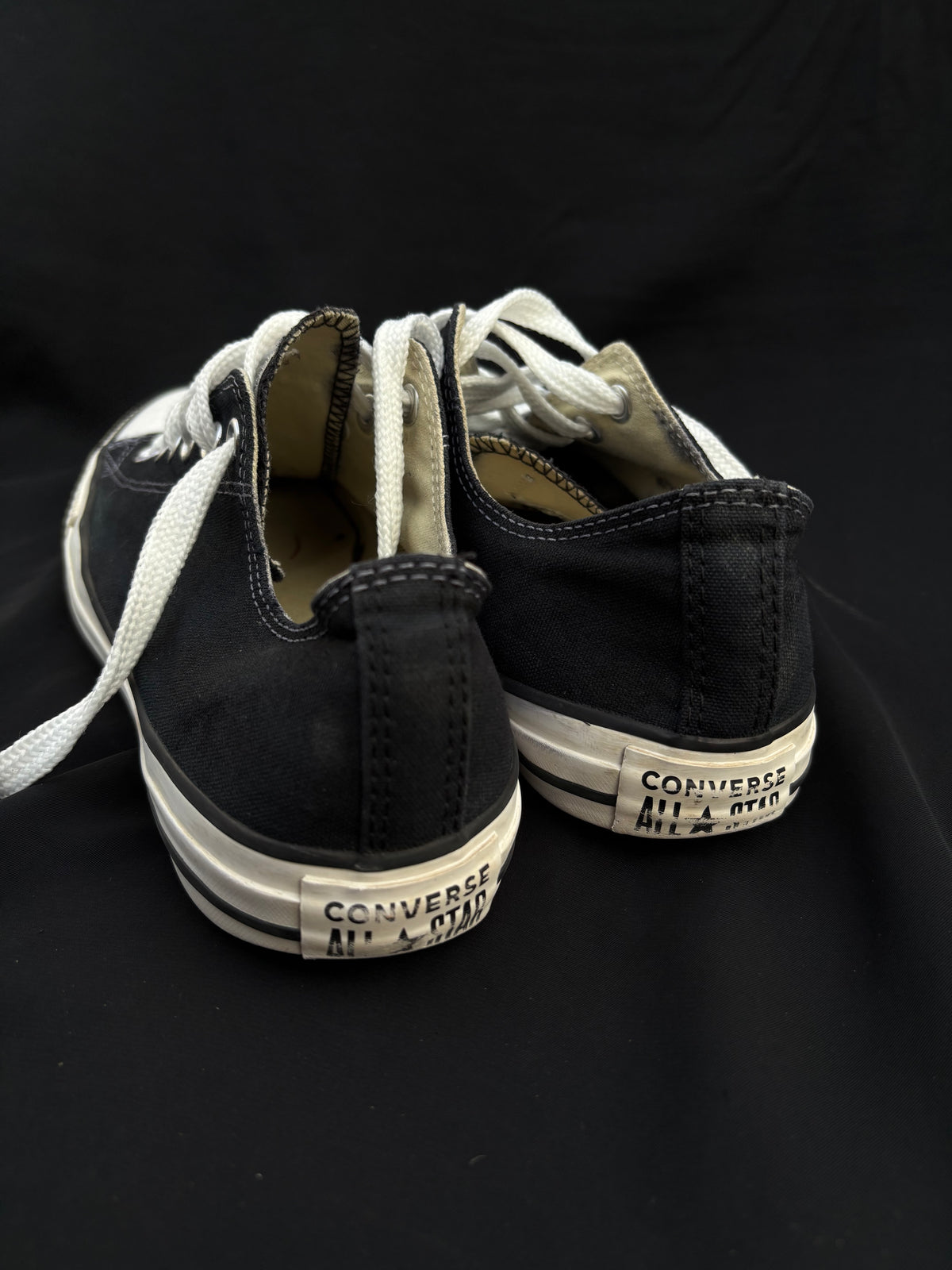 Black lowtop converse — preloved, photo 3 of 3