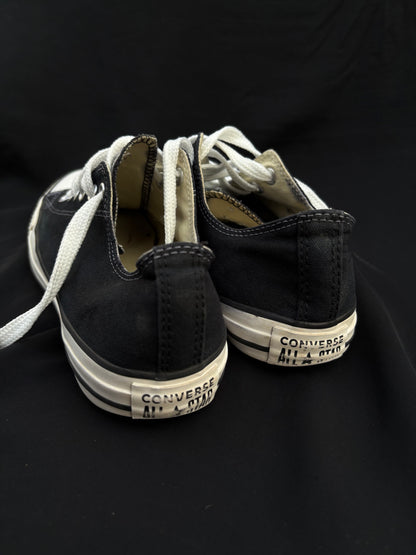 Black lowtop converse — preloved, photo 3 of 3