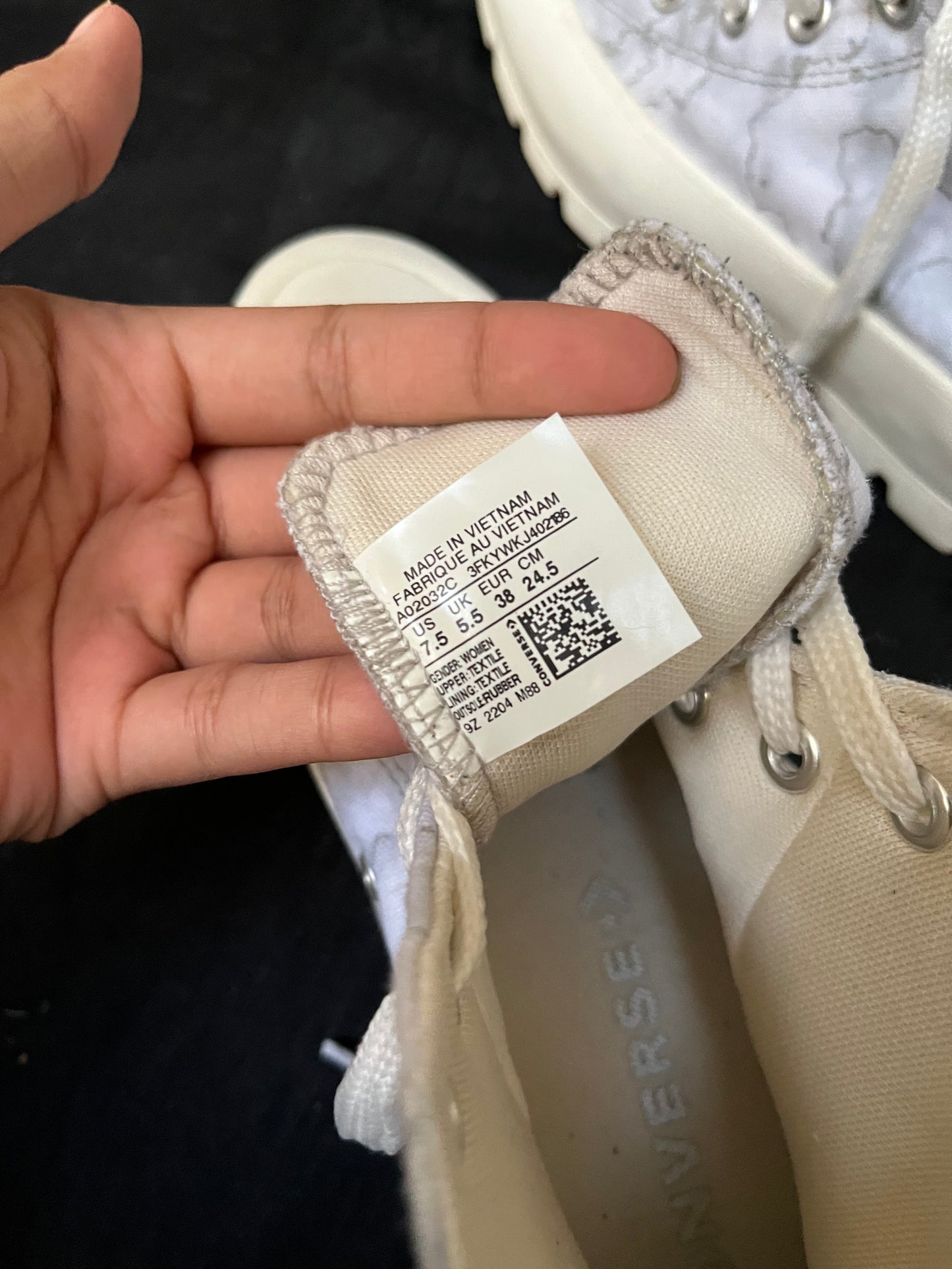 New Rare white lugged hightops