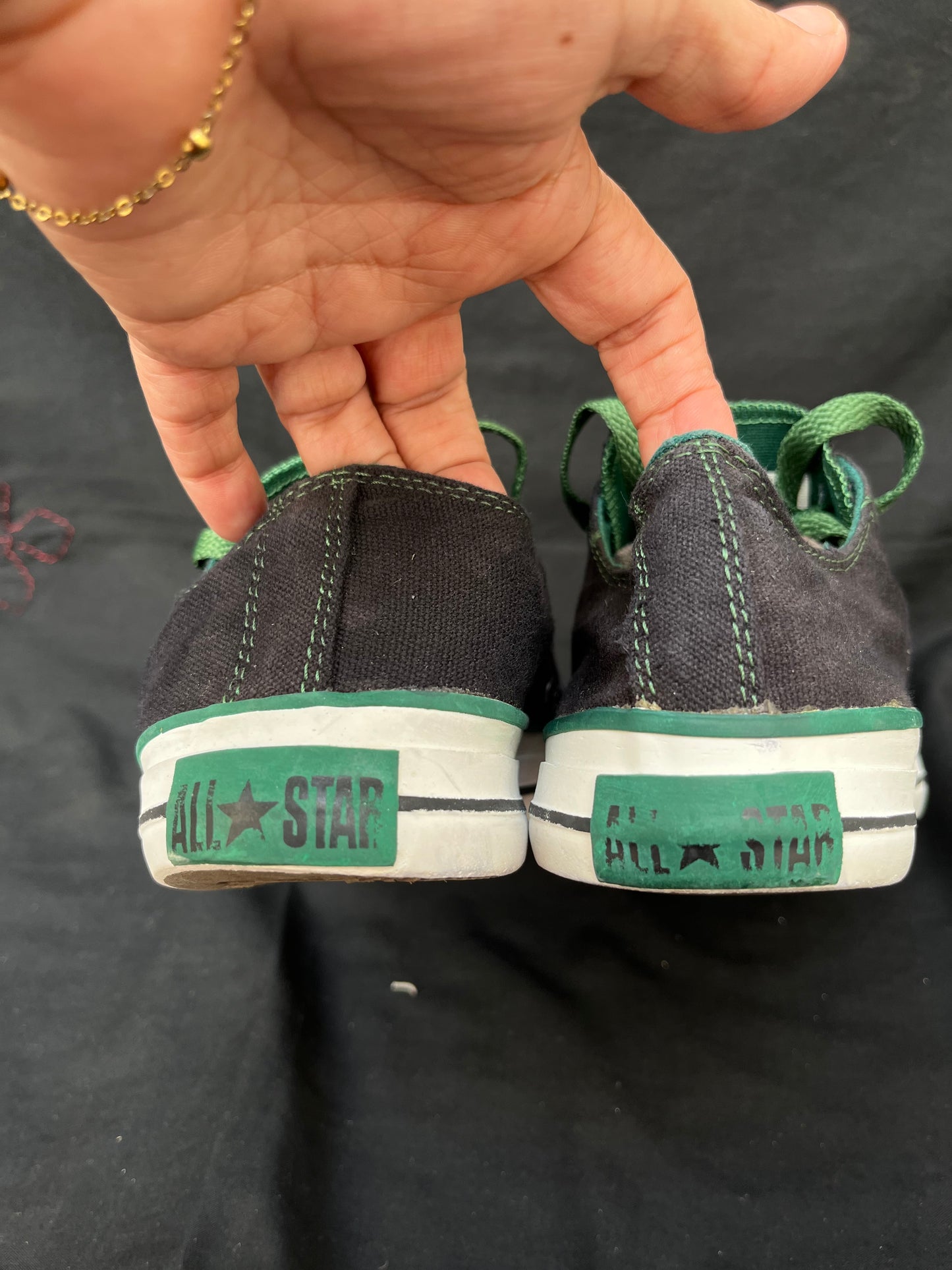 Black n green low top 37.5