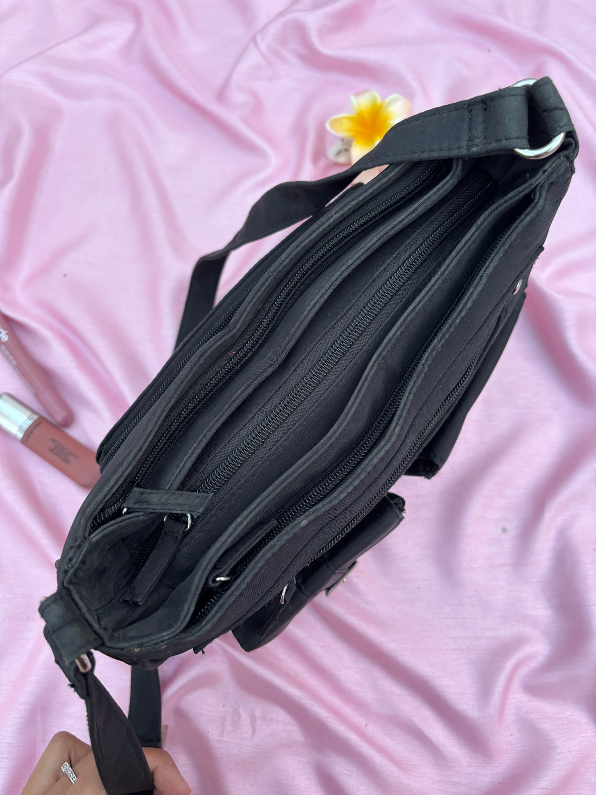 Black uni bag