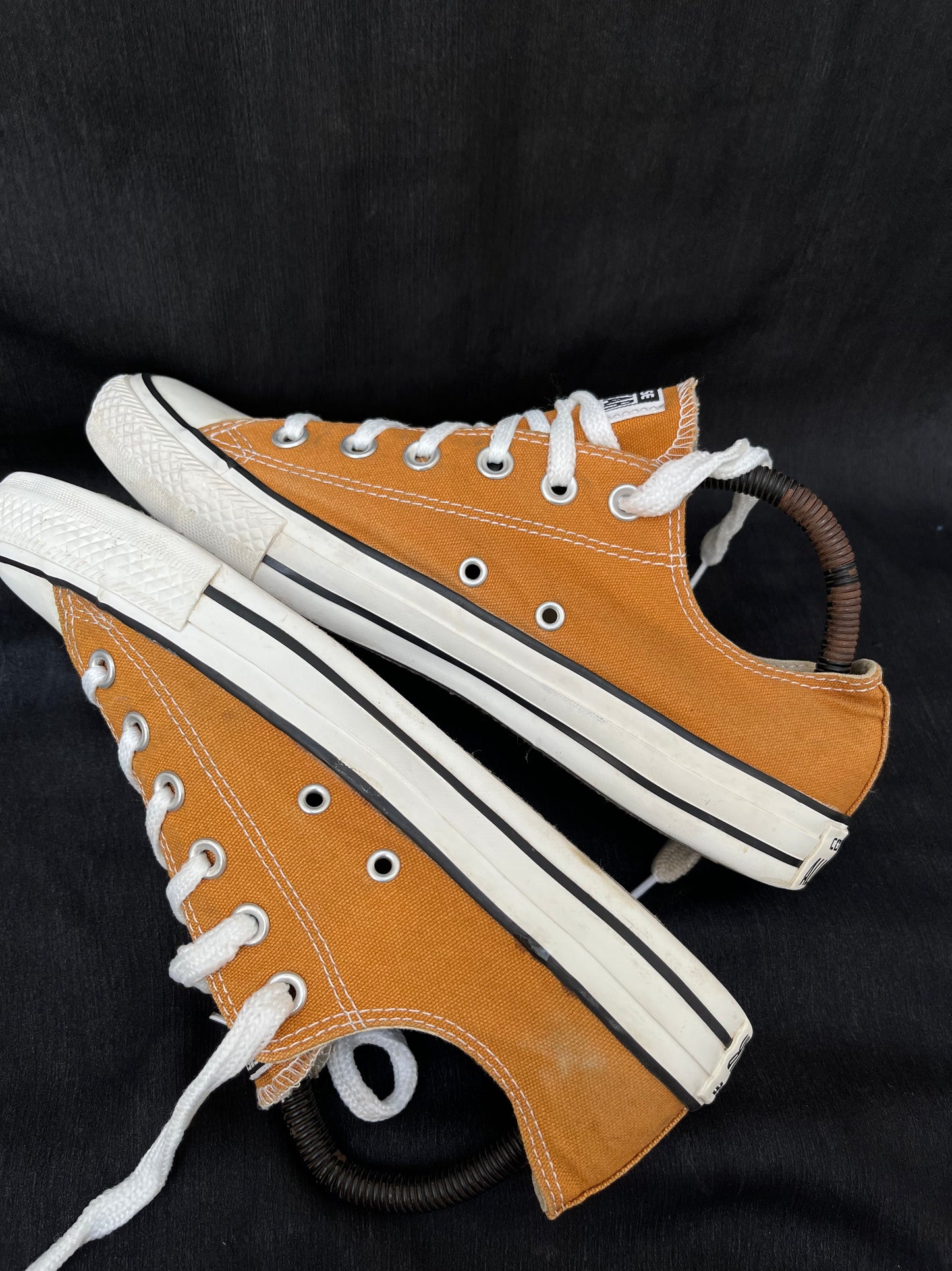 Burnt orange lowtop converse (41)