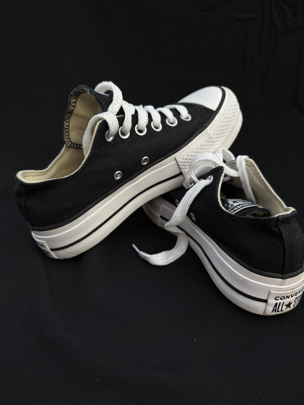 Black platform lowtop converse — preloved, excellent condition, photo 4 of 4