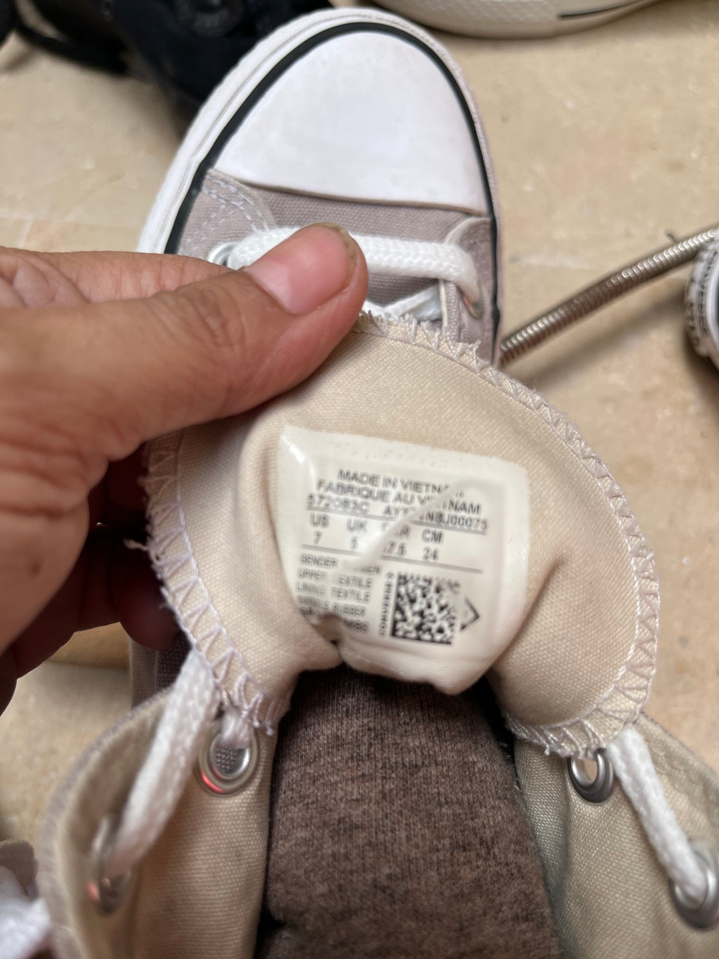 Grey platform highs (37.5)