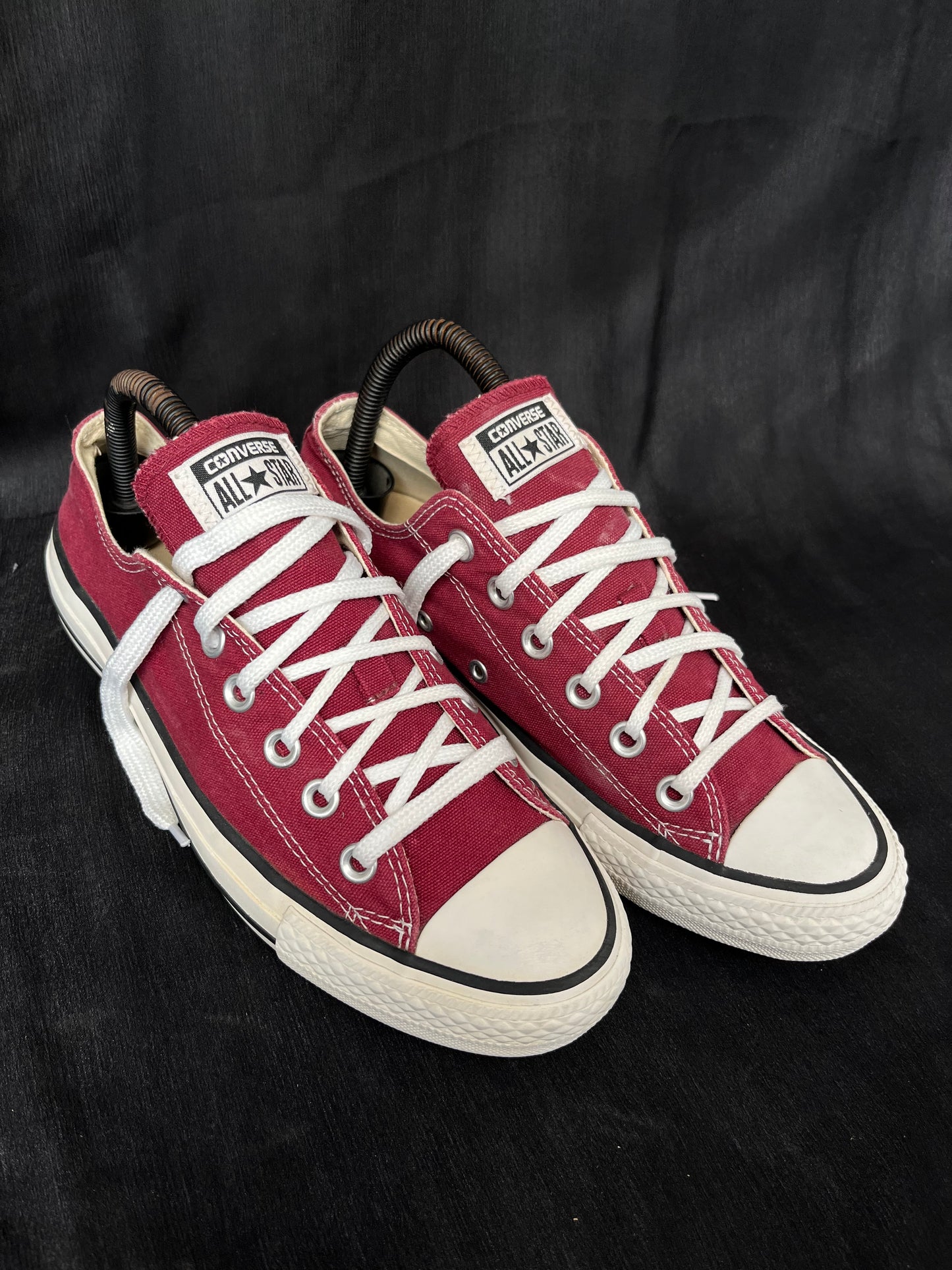 Maroon lowtop converse
