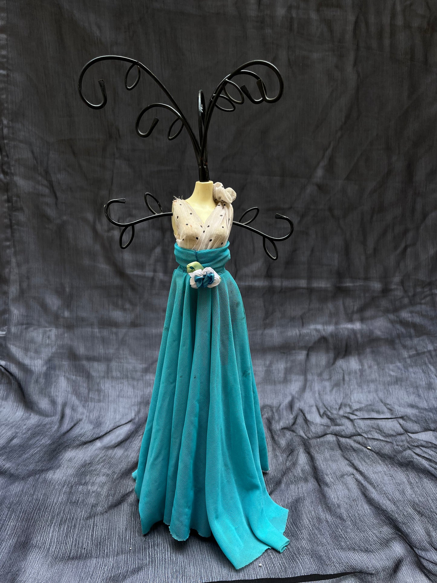 Doll stands