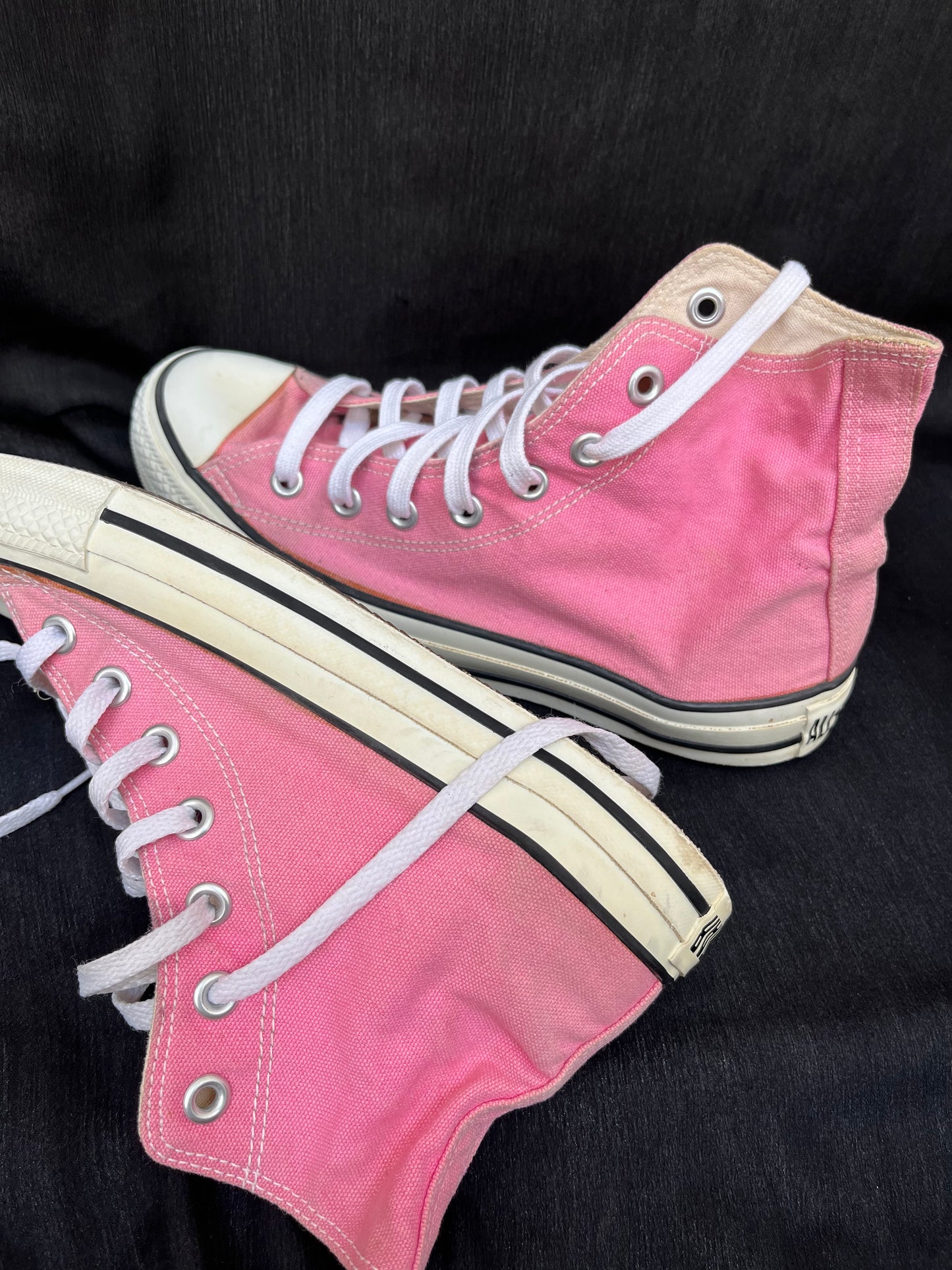 Pink hightop converse (40)