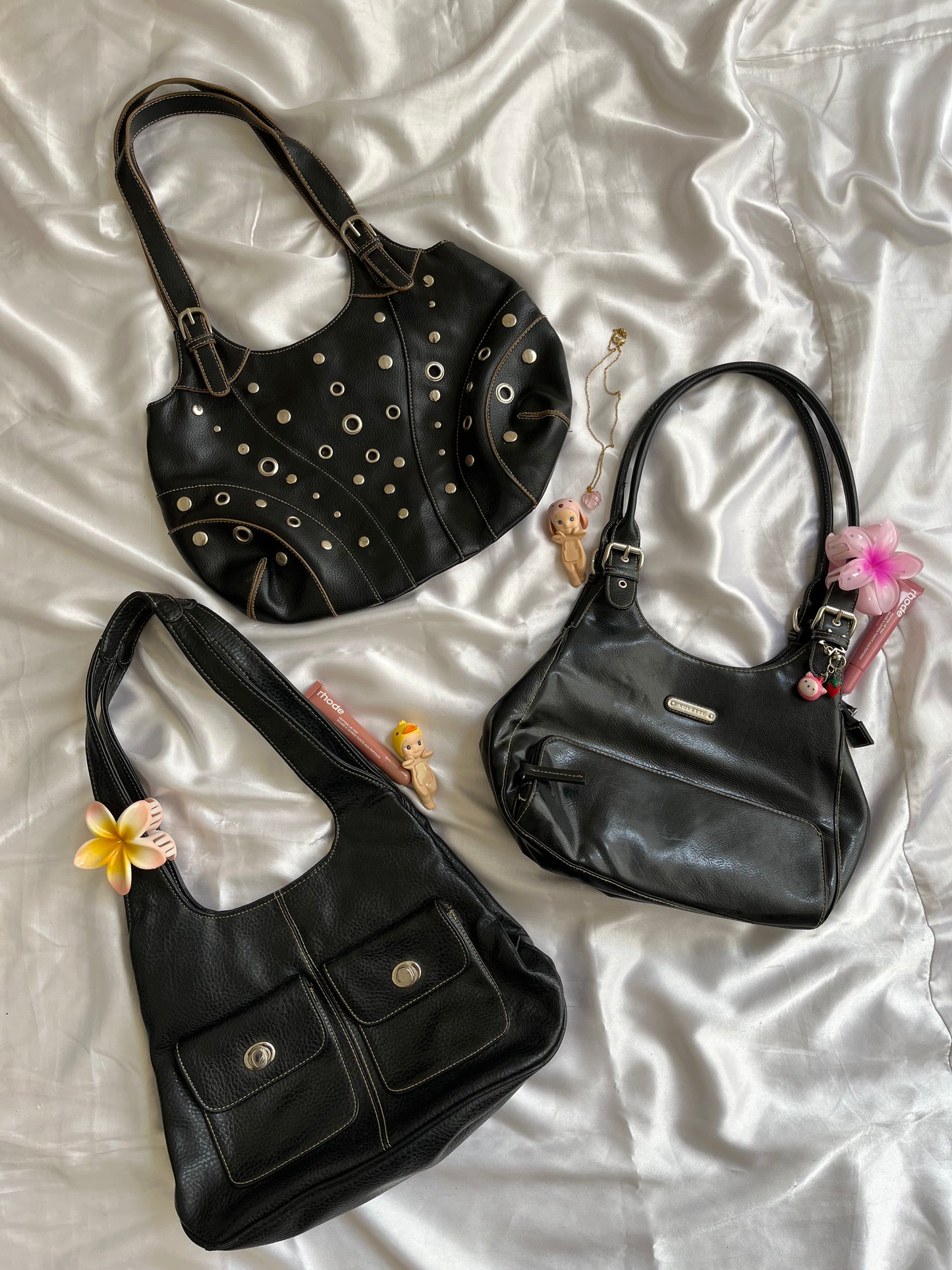 Leather shoulder bag drop